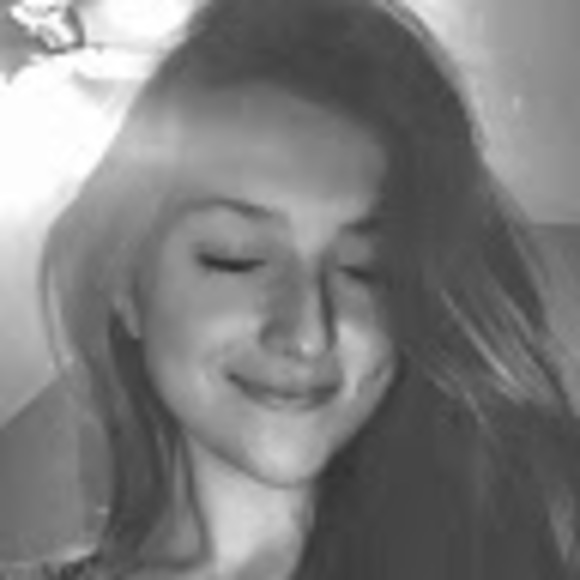 Meet your Posher, Lauren - Picture 1 of 1